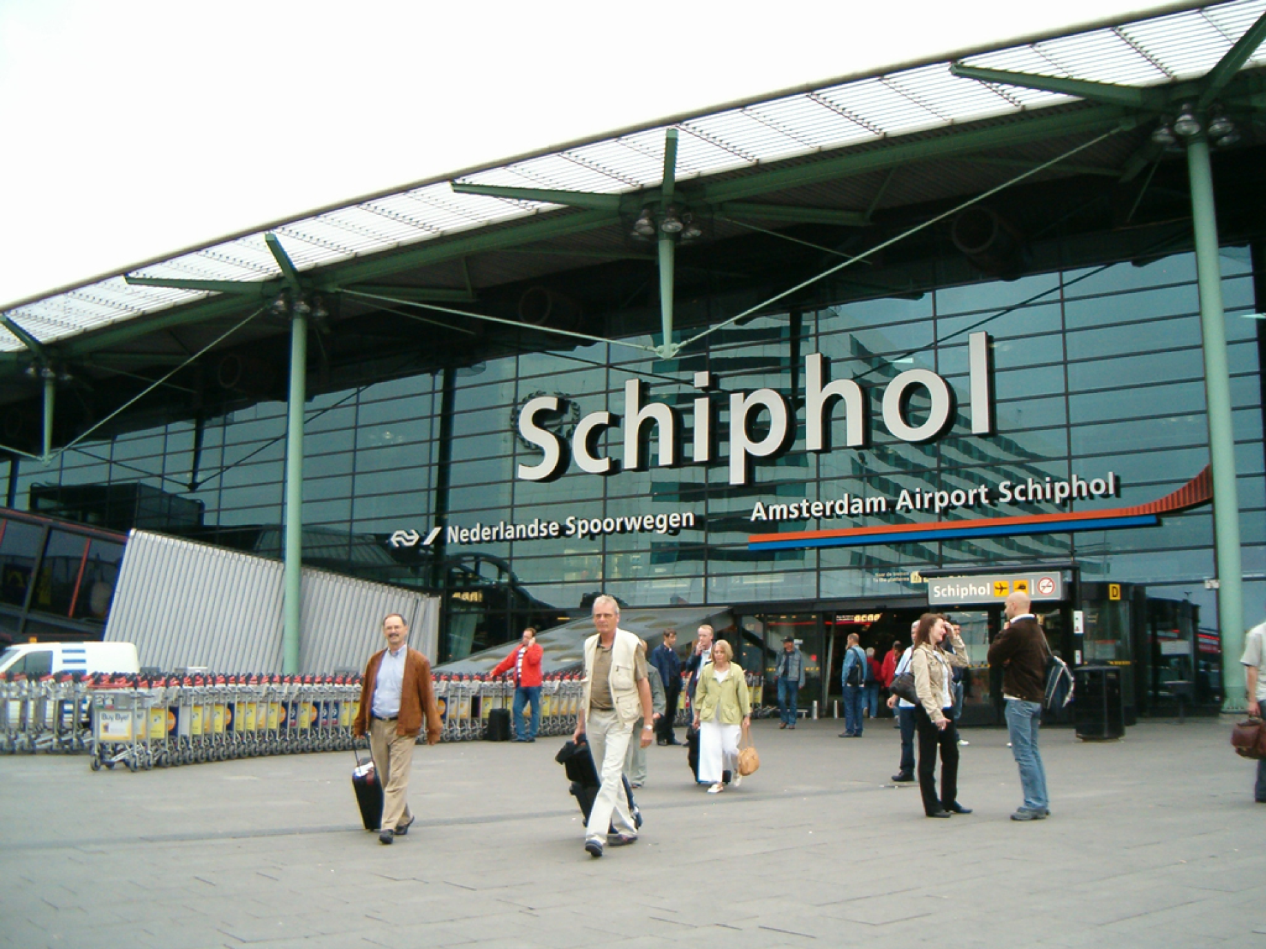 Schiphol Airport entrance, one of the eco-friendly airports